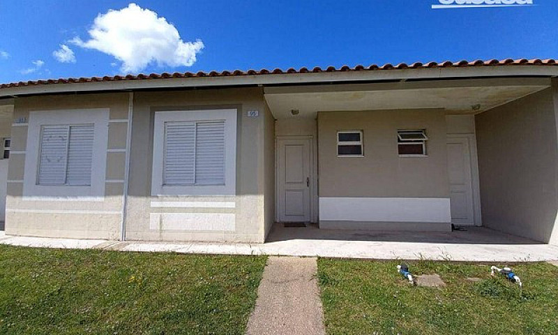 Casa Com 2 Dormitóri...
