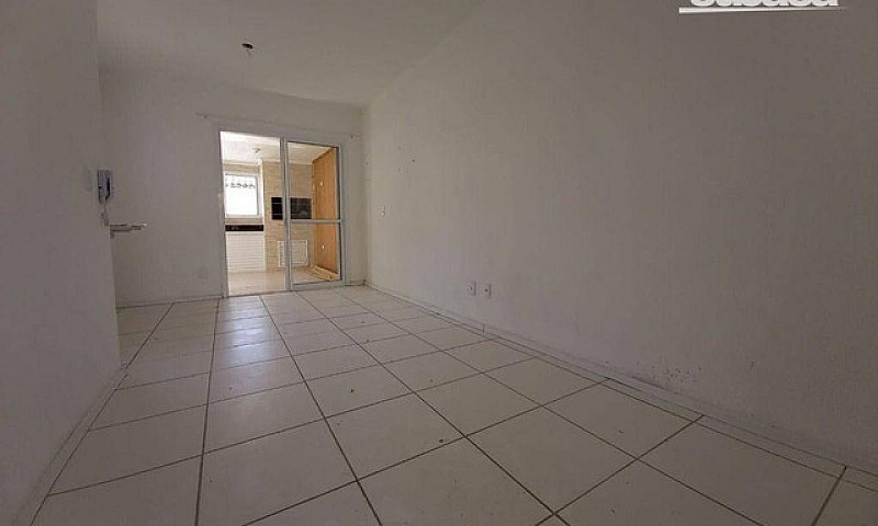 Casa Com 2 Dormitóri...