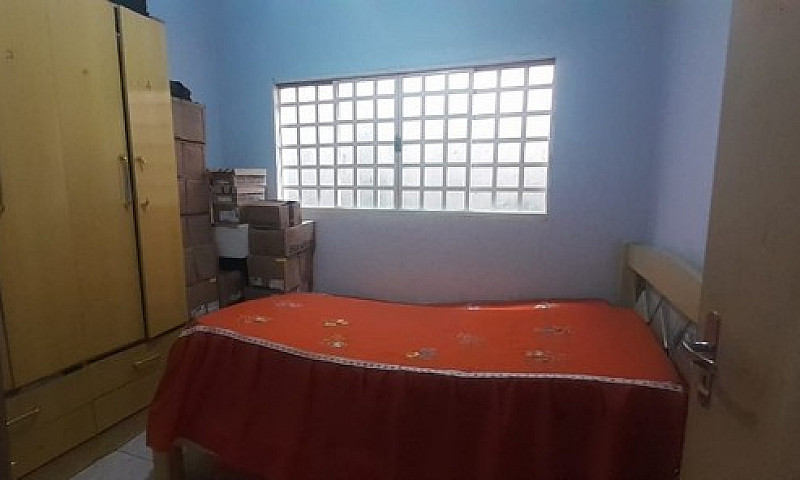 Casa Com Lote De 675...