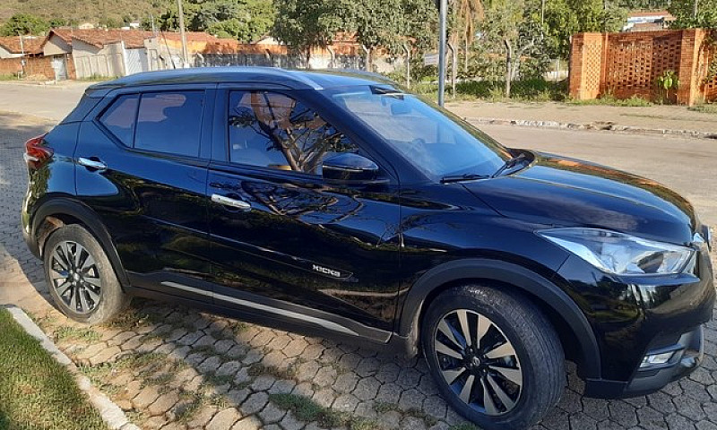 Vendo Nissan Kicks S...