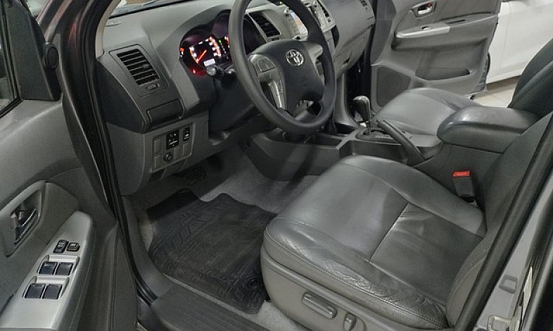Hilux Cd Srv D4-D 4X...