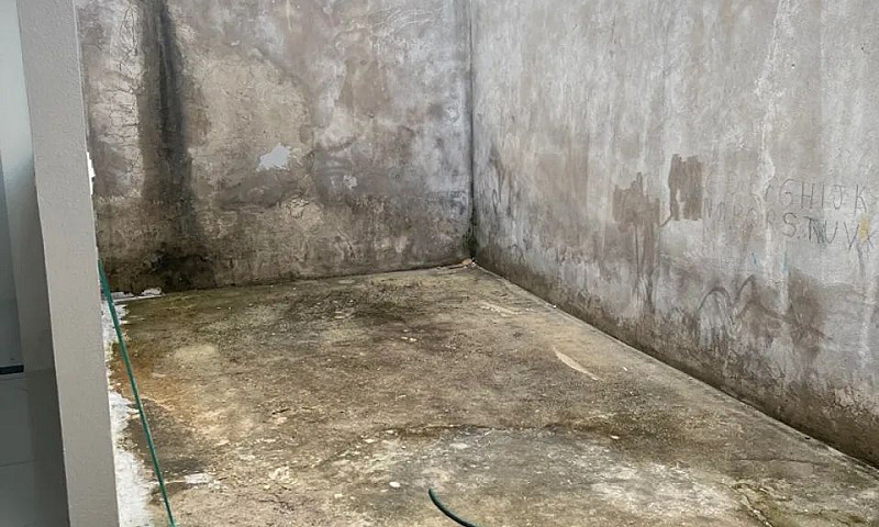 Alugo Casa Com Energ...