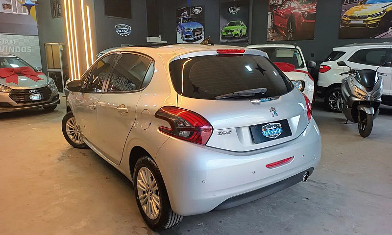 Peugeot 208 Allure 1...