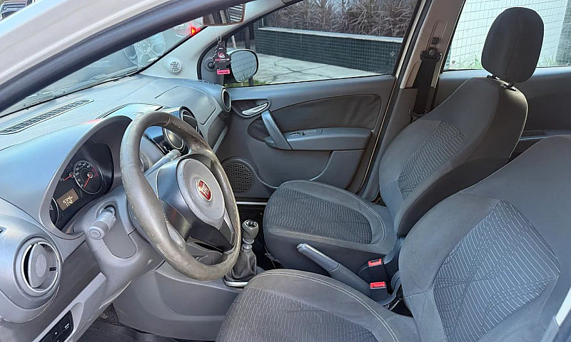 Fiat Palio Attractiv...