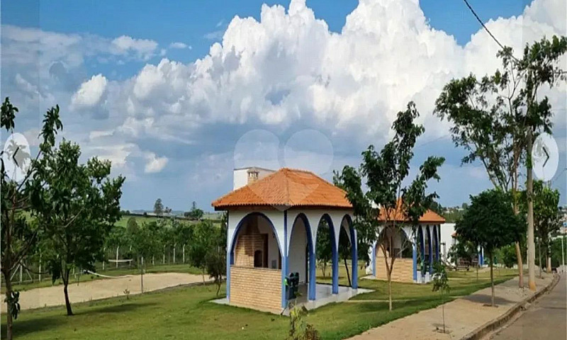 Casa À Venda Com 3 Q...