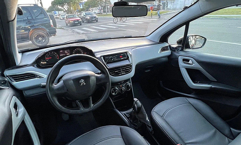 Peugeot 208 Active/A...