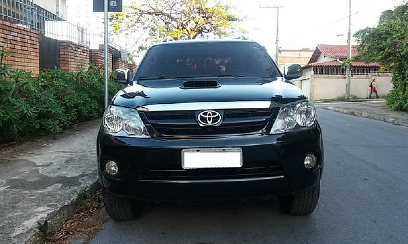 Toyota Hilux Sw4 4X4...