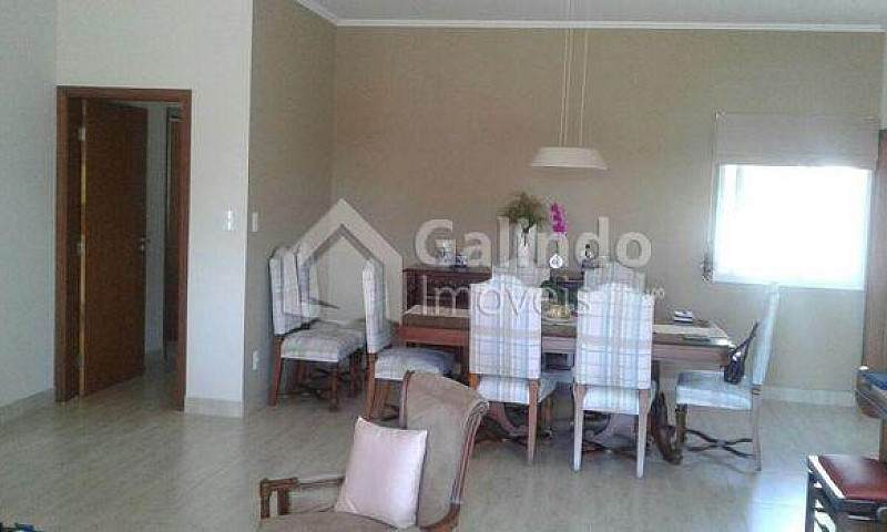 Casa De Condomínio À...