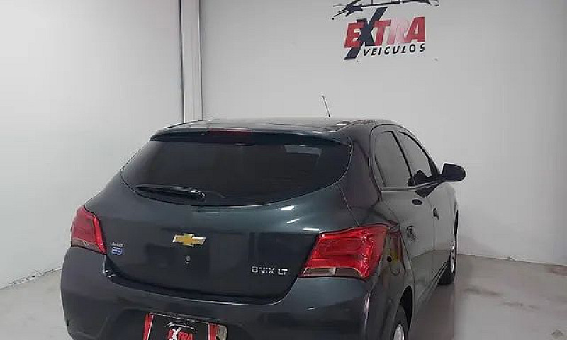 Chevrolet Onix Hatch...