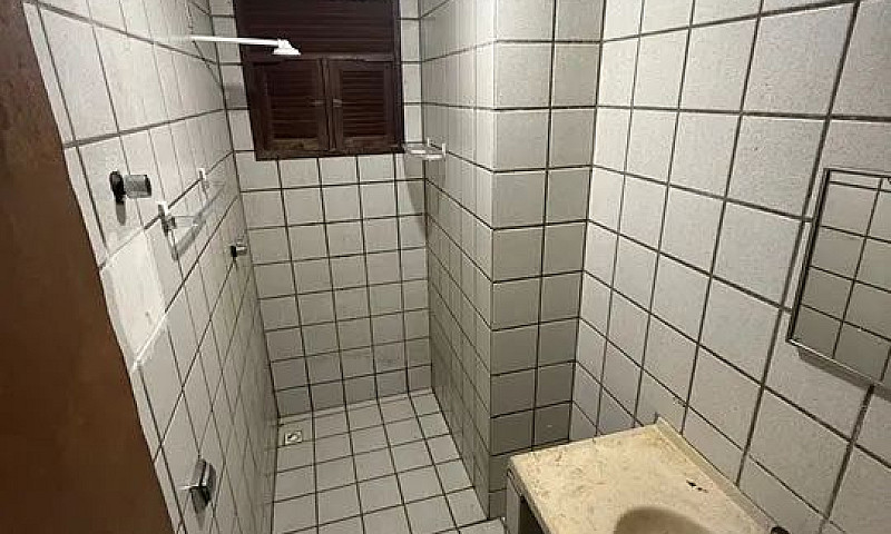 Quarto Mobiliado Par...