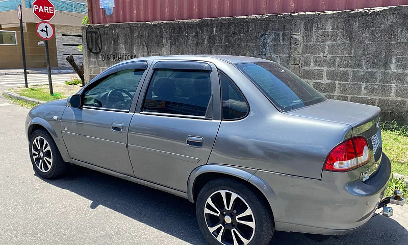 Chevrolet Classic Li...