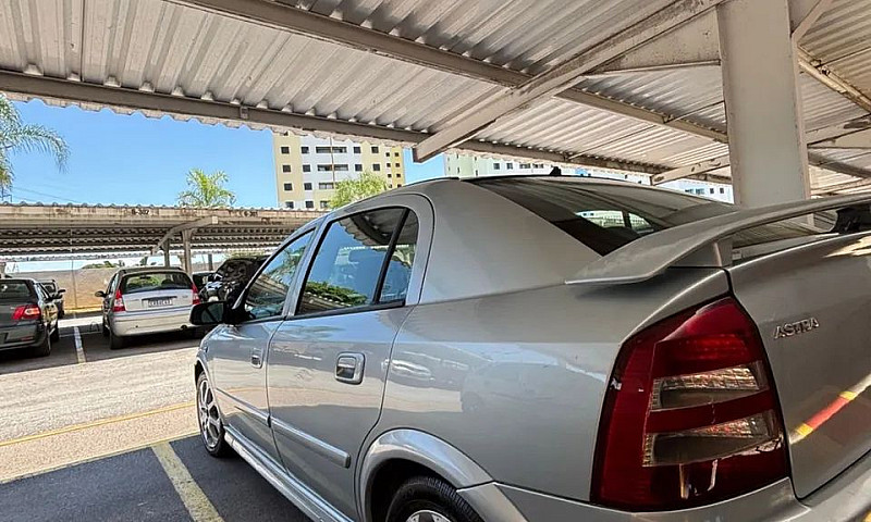 Chevrolet Astra Adva...