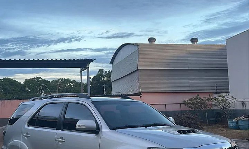 Toyota Hilux Sw4 Srv...
