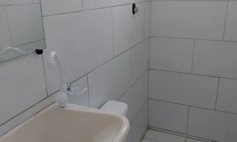 Execente Kitnet Próx...