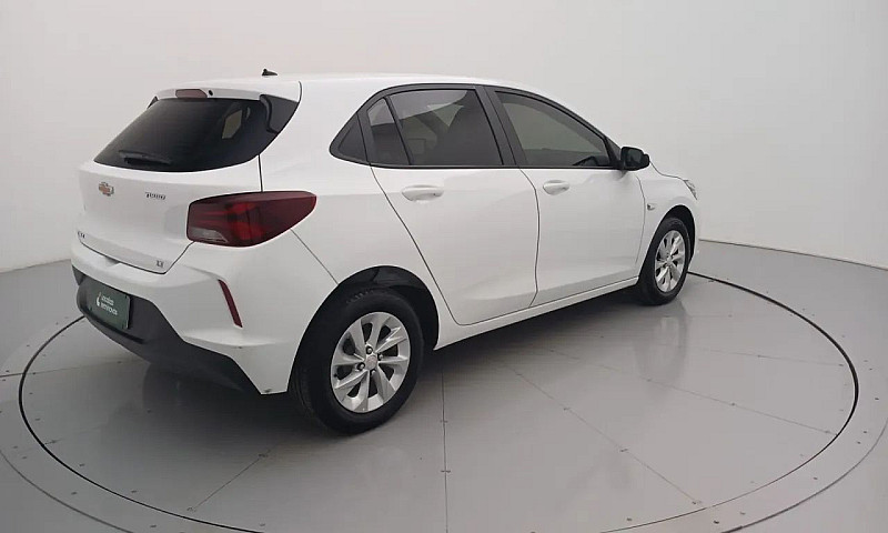 Chevrolet Onix Hatch...