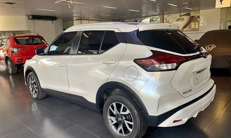 Nissan Kicks Sense 1...