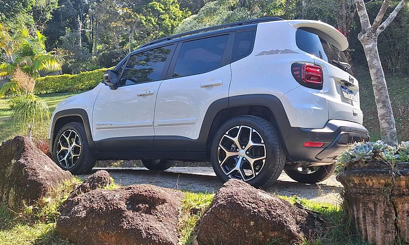 Jeep Renegade Sahara...