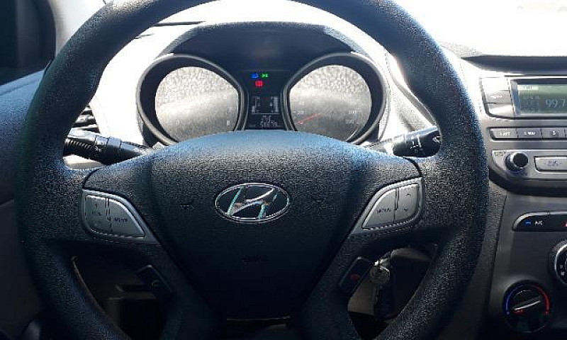 Hyundai Hb20S...