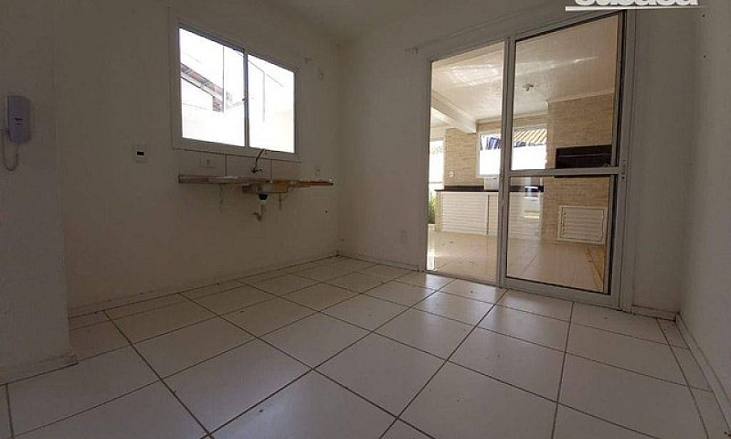 Casa Com 2 Dormitóri...