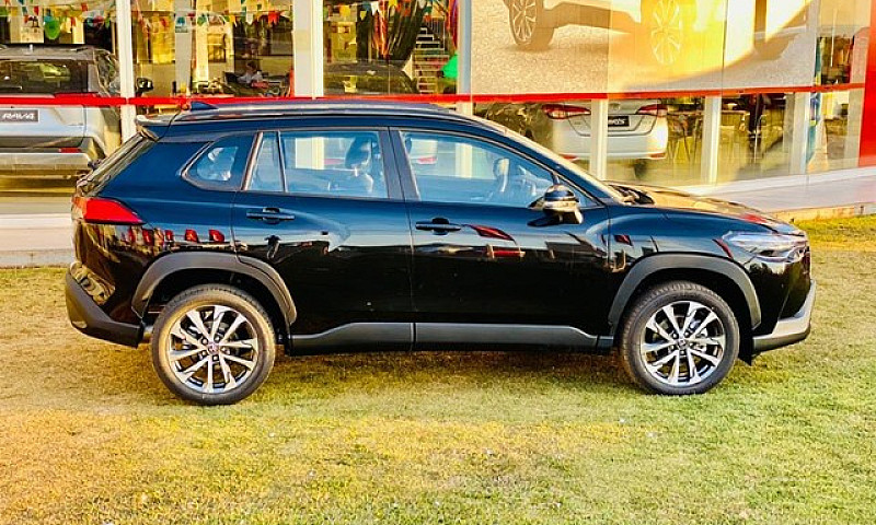 Toyota Corolla Cross...