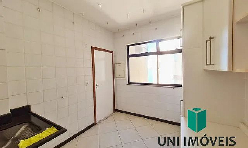 Apartamento De 03 Qu...