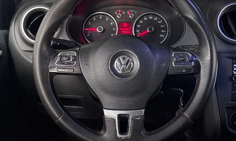Volkswagen Voyage 1....