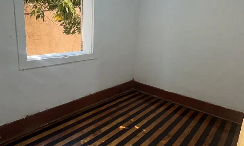 Quarto Em Laranjeira...