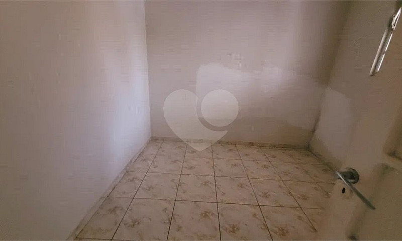 Casa À Venda Com 2 Q...