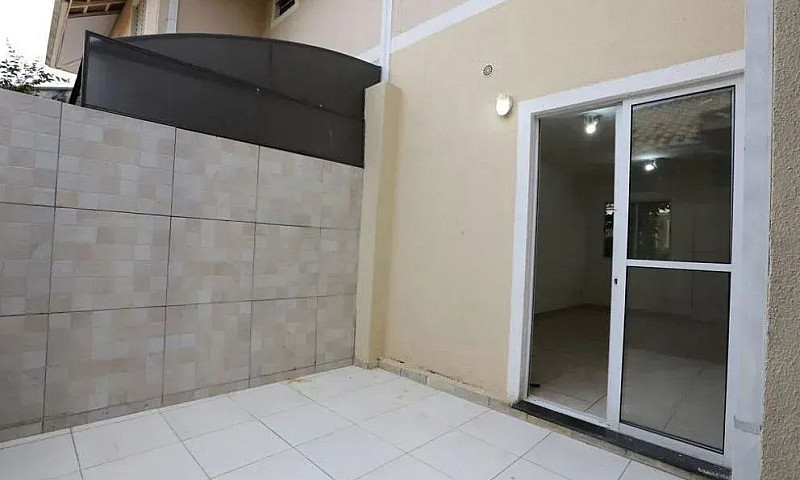 Casa Com 3 Dormitóri...