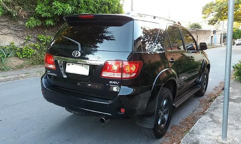 Toyota Hilux Sw4 4X4...