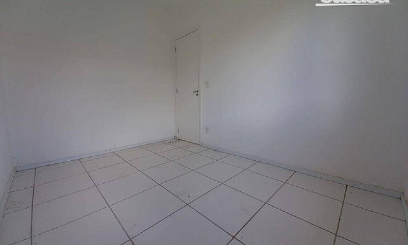 Casa Com 2 Dormitóri...