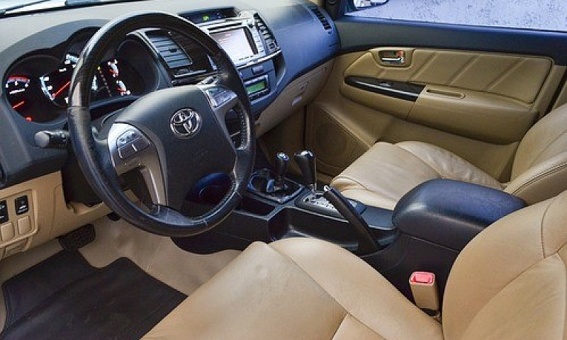 Toyota Sw4 Srv 4X4 2...