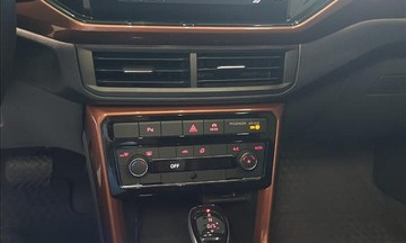 Volkswagen T-Cross 1...
