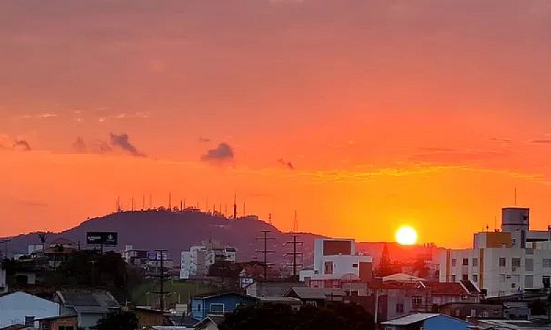 Alugo Kitnet No Bair...