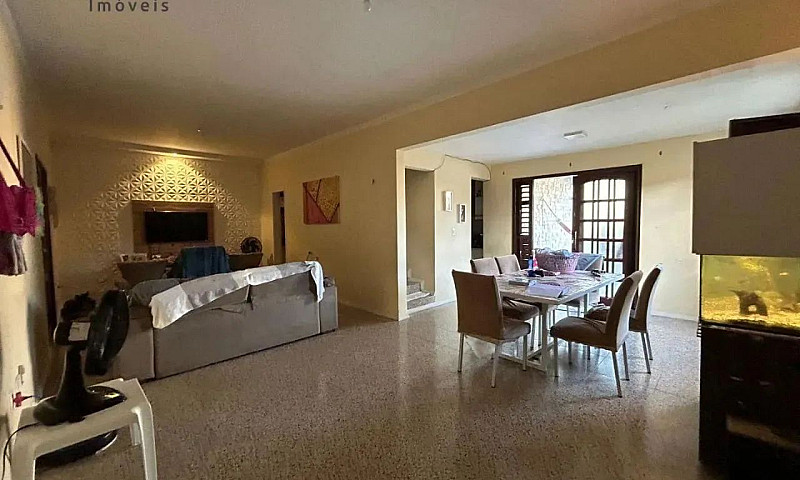 Casa Com 3 Quartos N...