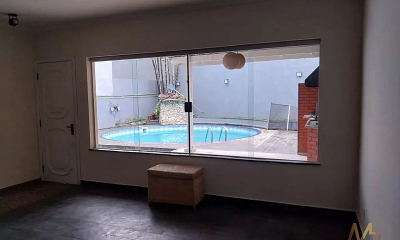 Casa Com 4 Dormitóri...