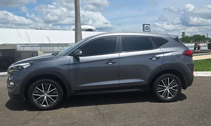 Hyundai Tucson Gl 1....