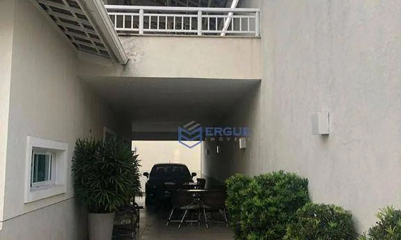 Casa Com 3 Dormitóri...