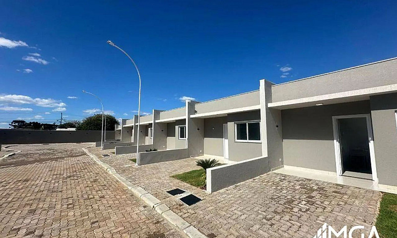Casa Com 2 Dormitóri...