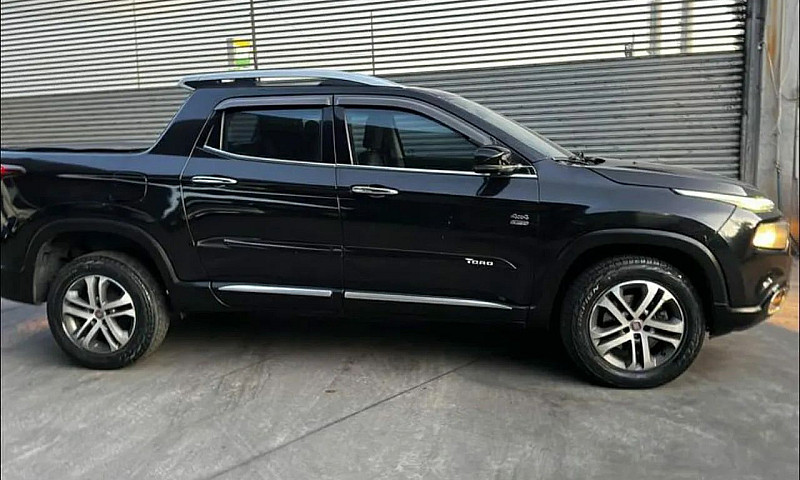 Fiat Toro Volcano 2....