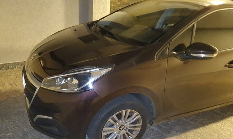 Peugeot 208 Allure 1...