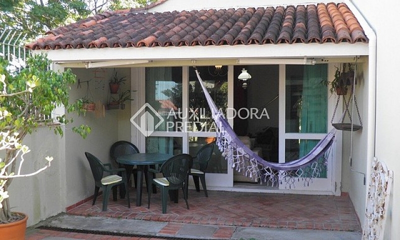Casa À Venda Com 3 D...