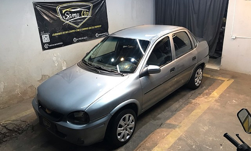 Corsa Gl Sedã 1.6 8V...