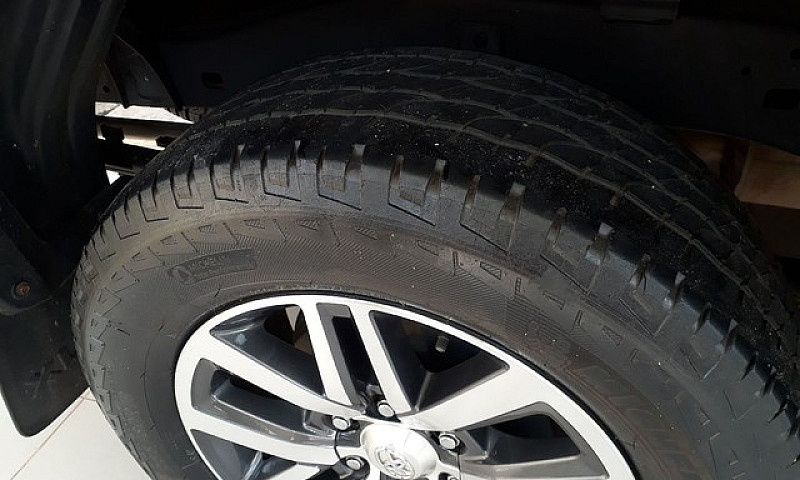 Hilux Srv Diesel Top...