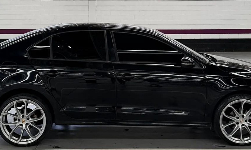 Volkswagen Jetta Com...