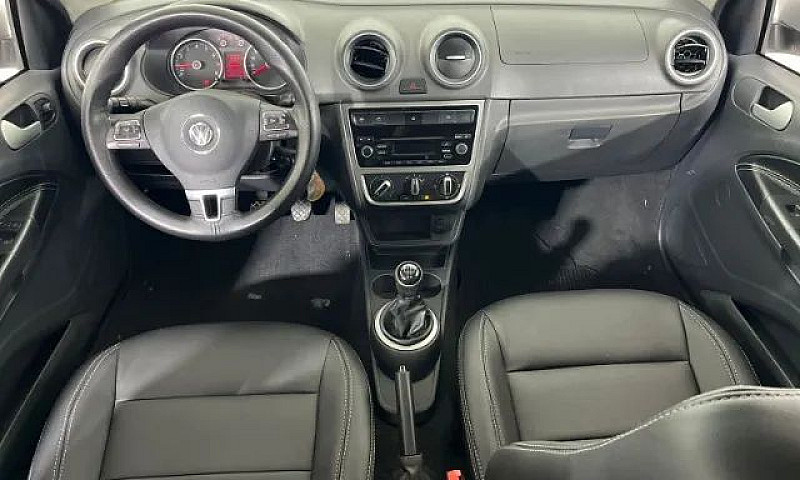 Volkswagen Voyage 1....