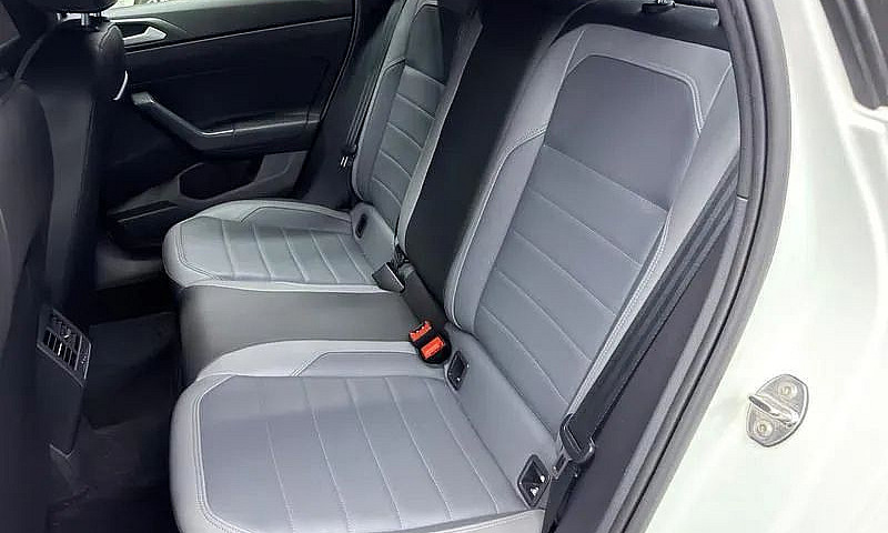 Volkswagen Nivus Hig...