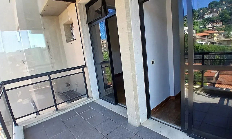 Amplo Apartamento Em...