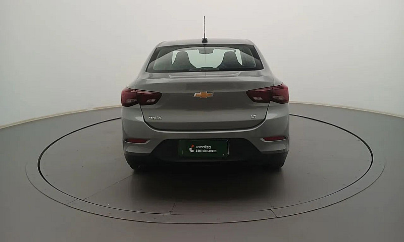 Chevrolet Onix Plus ...
