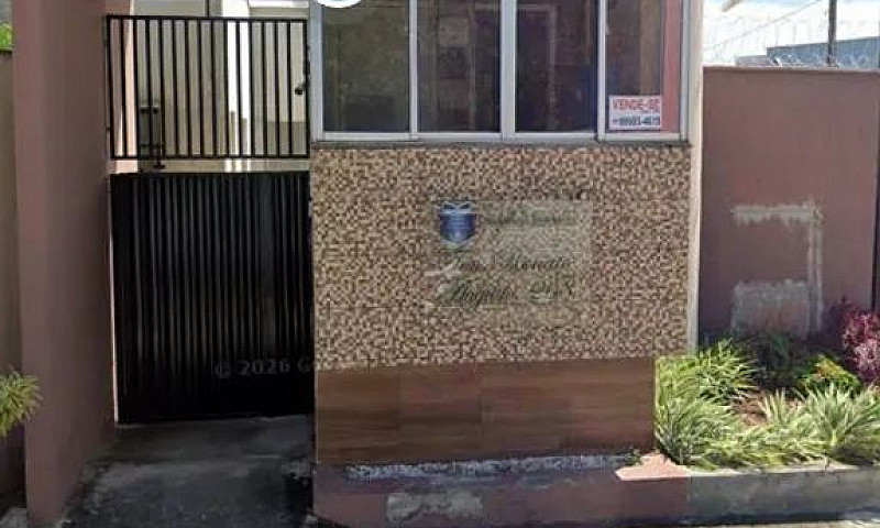 Vende-Se Casa.  Cond...